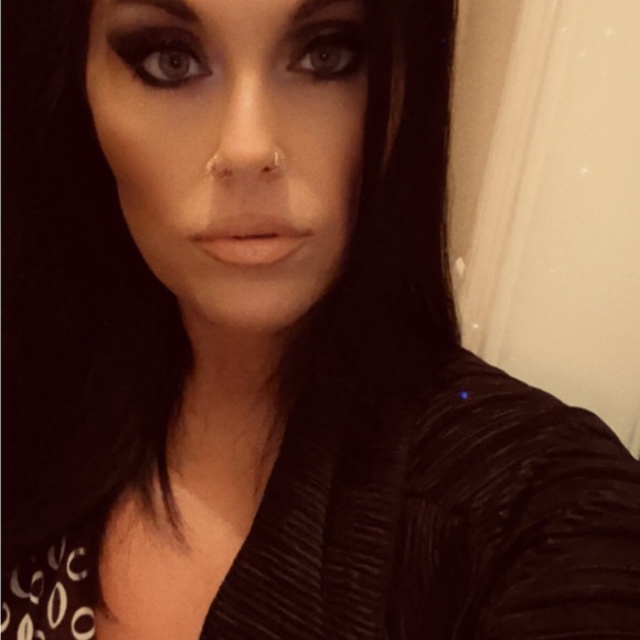 Meet your Posher, Casey - Picture 4 of 7